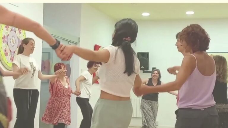 Clases de yoga para adultos mayores en Ampudia